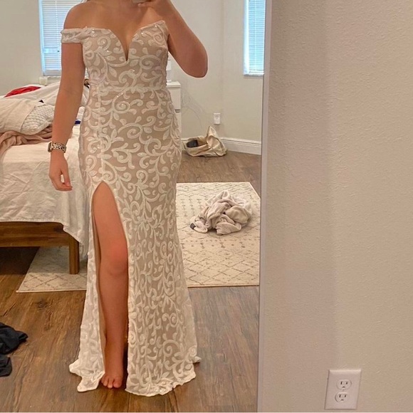 White sequin formal dress - Picture 3 of 3